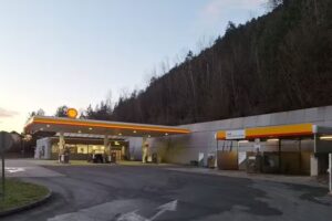 SHELL petrol station Senožeti