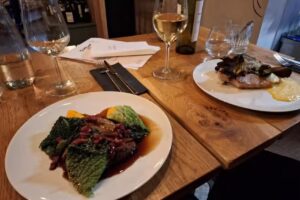 Bistro Bombina, Urh Kapelar sp