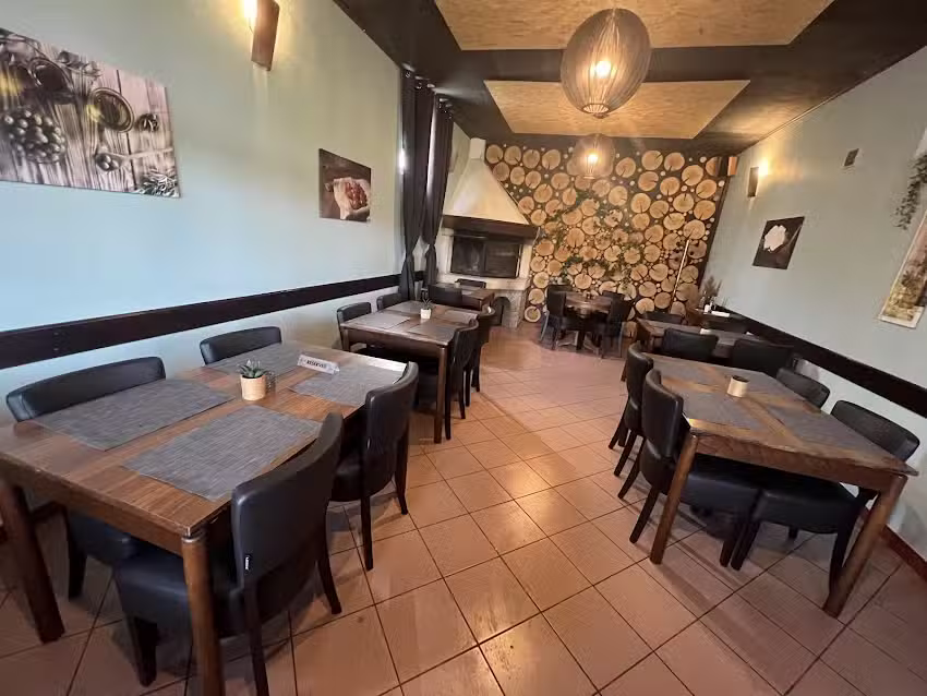 Fuoriseria &ndash; Pizza & More &bull; Sunset Panorama Izola