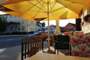 Gostilna in picerija &Scaron;adl Manfred Vreča s.p.