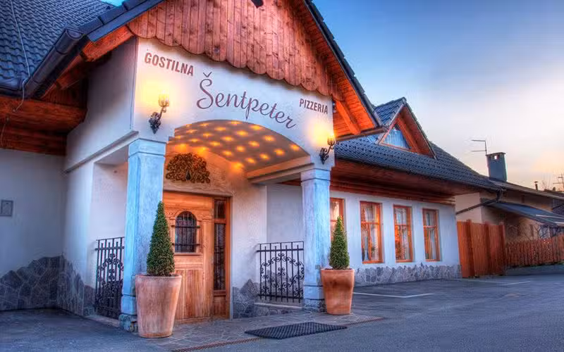 &Scaron;entpeter Inn and Pizzeria