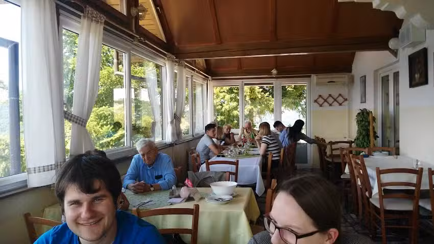 Juvan Inn, Ana-Marija Majcen SP