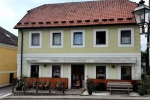 Lesjak Inn, Domen Plahuta SP