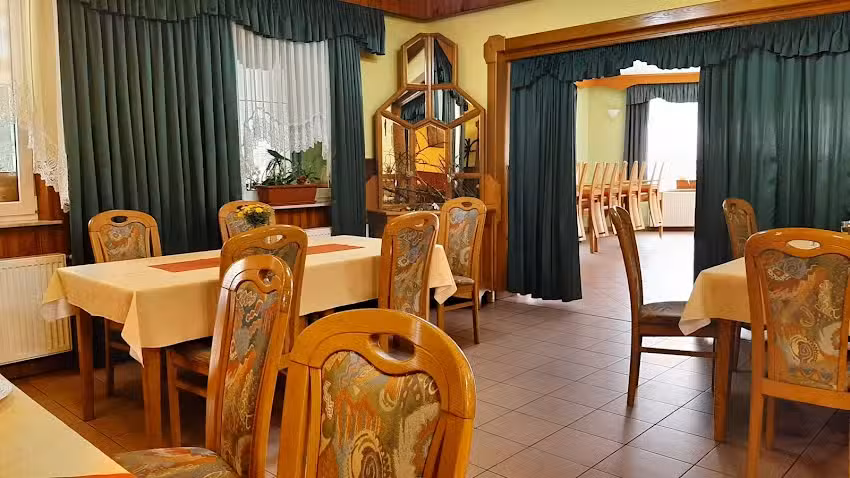 &ldquo;OLGA&rsquo;S INN&rdquo;