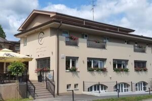 Gostilna s prenočišči pri Janezu