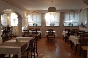 Gostilna Tri zvezde, Erika Kure s.p.