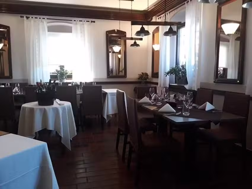 Gostilna Vernik Primož &Scaron;auperl s.p.