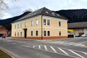 Gostilnica in pizzeria Bri&scaron;ki