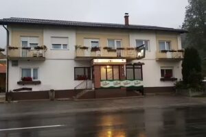 Gosti&scaron;če Hojnik