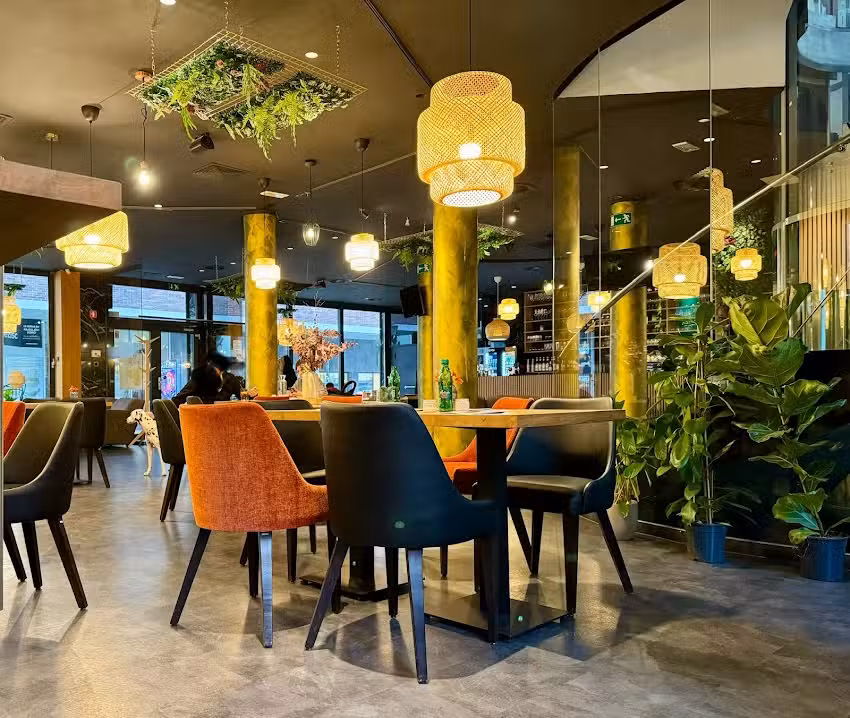 Gosti&scaron;če Janez x Lola