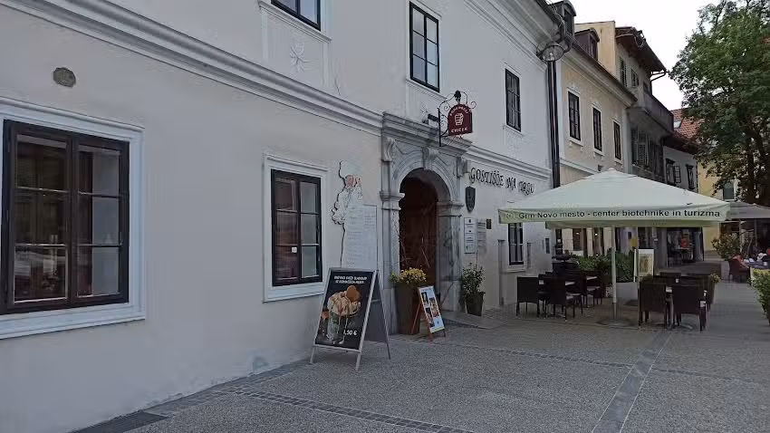 Guesthouse on the square, House of Culinary Arts and Tourism