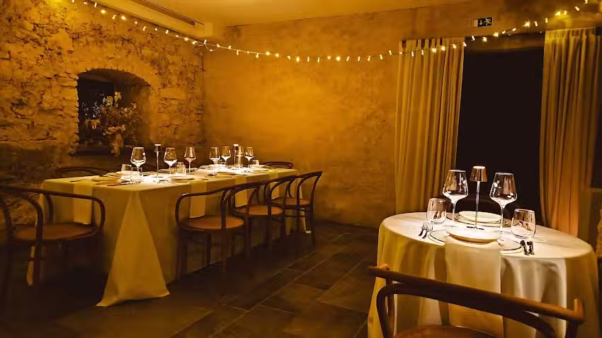 Grad &Scaron;tanjel Restaurant & Lounge bar by Q KOMEL