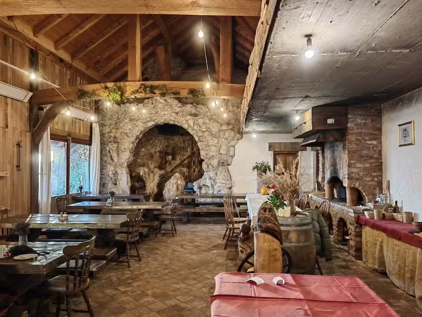 Gradi&scaron;če-Lavriceva hut