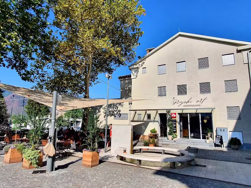 Castle Garden ART&DECO CAF&Eacute;