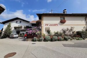 Izletni&scaron;ka kmetija pri Jakopcu Ana Dremelj