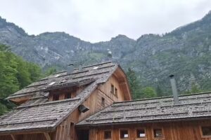 Koča pri Savici (653 m)