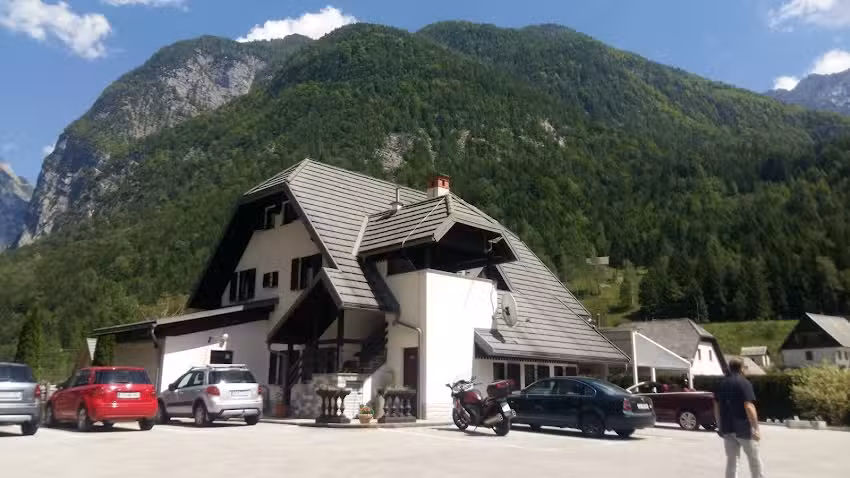 Metoja, gostinstvo, turizem in storitve Božo Brada&scaron;kja s.p.