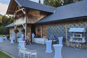 In the clearing (House Lisjak)