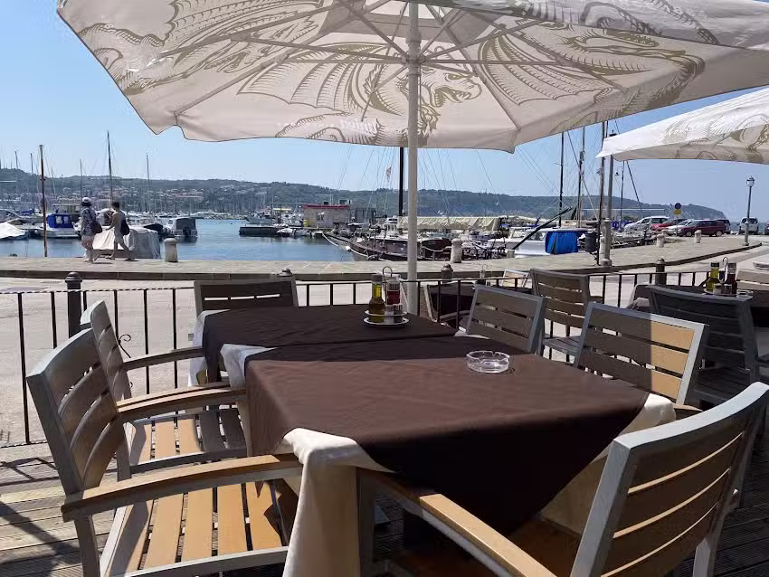 Okrepčevalnica Morski val, Aleksandra Đerđaj, s.p.