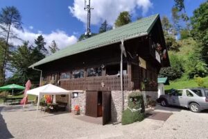 PE Guesthouse Castle Bajta, Klemen Vertot sp