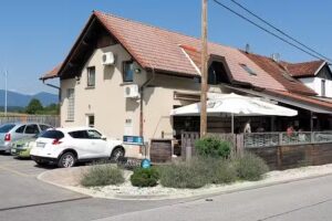 Pizzeria &ldquo;Limbo&rdquo; doo