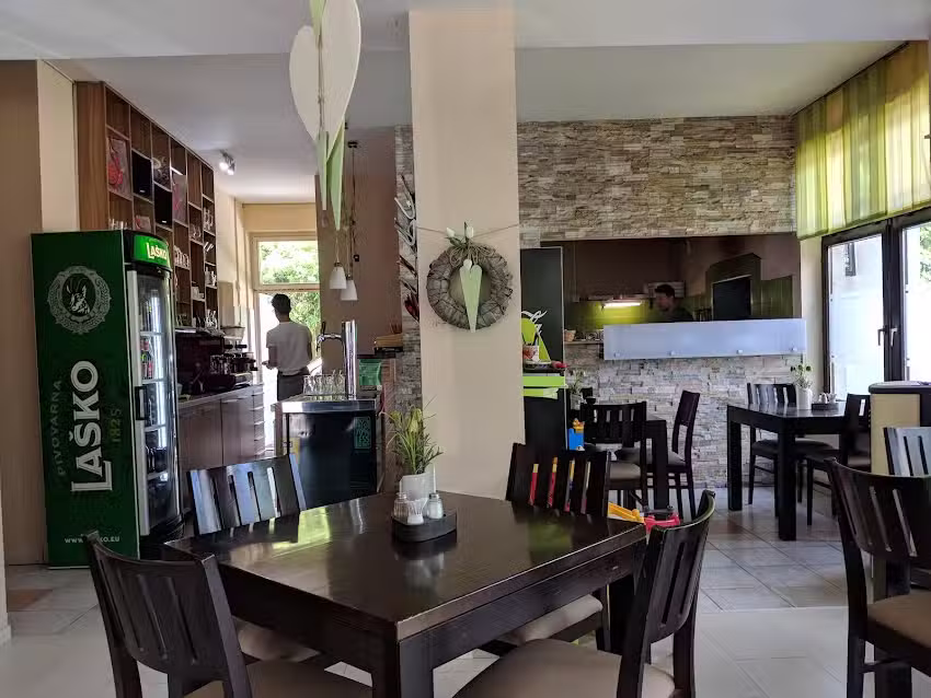 Pizzeria Bumerang Lucija Izak s.p.