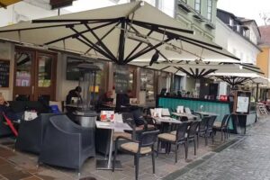 Pop&rsquo;s Burger Bar