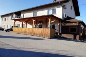 Pr&rsquo; Mihcu &ndash; pizzeria and snack bar