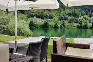 Pr&rsquo; Veseljak &ndash; picerija in kavarna