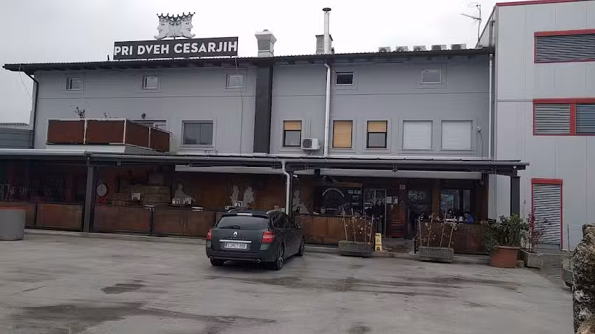 Sotto due imperatori