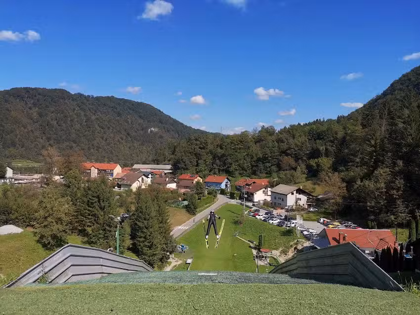 Restaurant and pizzeria Na&scaron; Hram