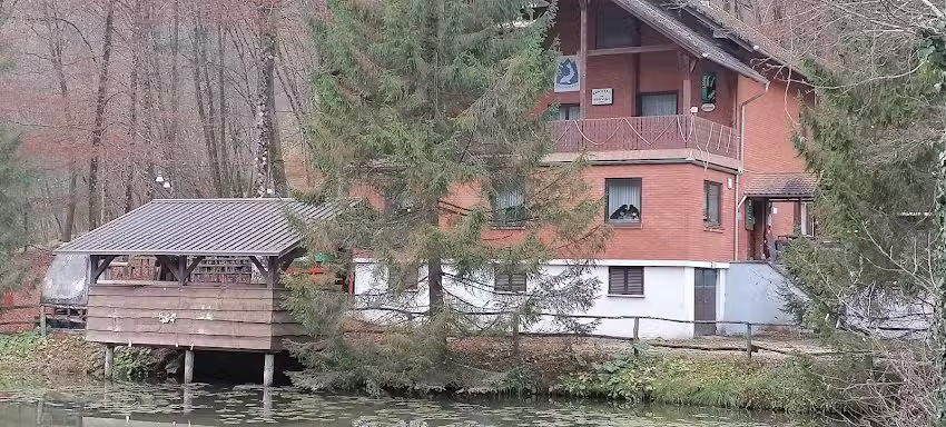 Loke Pond &ndash; Pensione sullo stagno