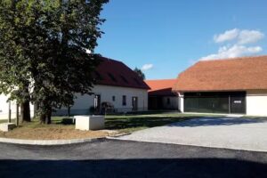 Smrekarjeva domačija