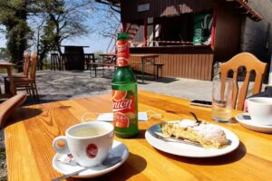 Stjenkova hut in Trstelje
