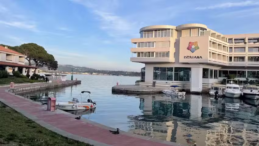 Taverna Mediteran Restaurant