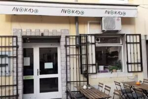 Shop and snack bar Avokado