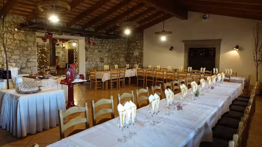 TOURIST FARM &rdquo;MALOV&Scaron;ČEVO&rdquo; WINE AND TOURISM GARBARI MILAN