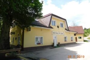 Vinoz Podjetje Za Prodajo Vin D.O.O.